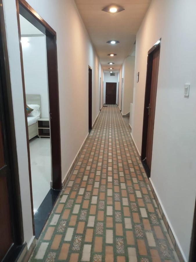 5 Petals Hotell Varanasi Eksteriør bilde